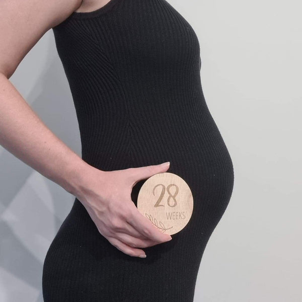 Engraved Pregnancy Milestone Discs- Leaf
